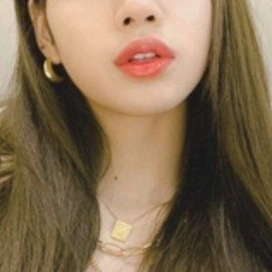 Meet your Posher, Selina